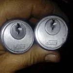 Chaveiro Tríade RJ 24 Horas Chaveiro Rio de Janeiro 24 Horas Profissional Aberturas de Portas, Cofres, Tetra, Blindadas, Multiponto, Cadeados de Chão, Portas Automáticas, Porta de Condominio, Fechaduras Digitais e Eletrônicas.