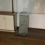 Chaveiro Tríade RJ 24 Horas Chaveiro Rio de Janeiro 24 Horas Profissional Aberturas de Portas, Cofres, Tetra, Blindadas, Multiponto, Cadeados de Chão, Portas Automáticas, Porta de Condominio, Fechaduras Digitais e Eletrônicas.